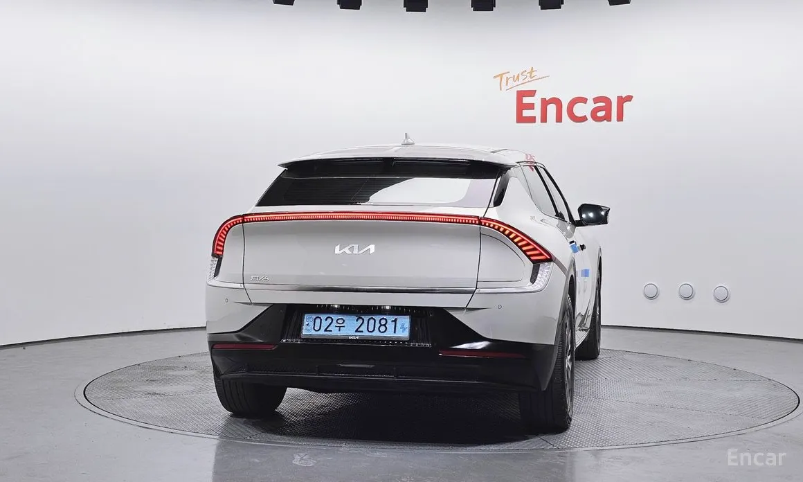 Фото 4 - Kia EV6