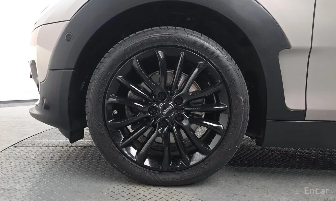 Фото 5 - Mini Clubman