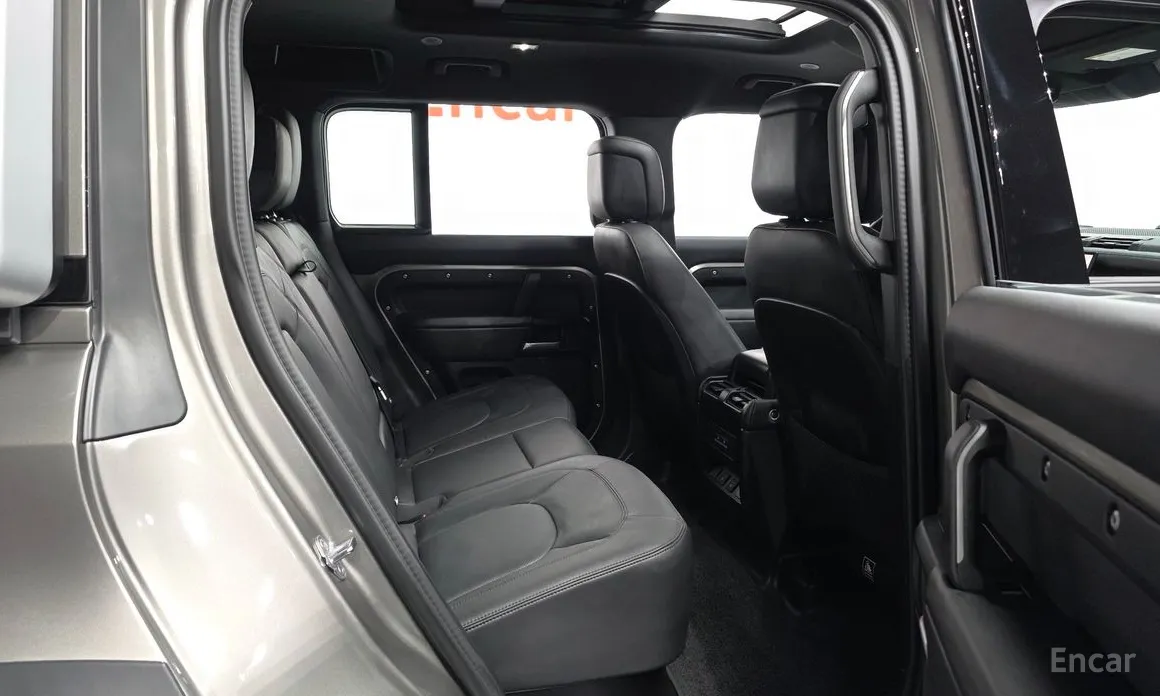 Фото 12 - Land Rover Defender