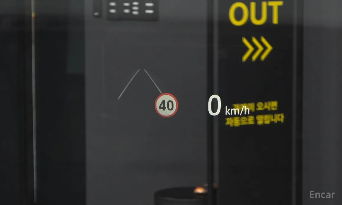 Фото 16 - Land Rover Defender