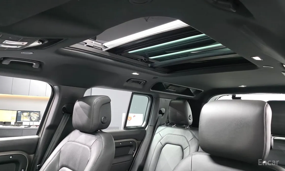 Фото 18 - Land Rover Defender