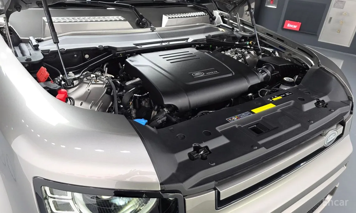 Фото 6 - Land Rover Defender