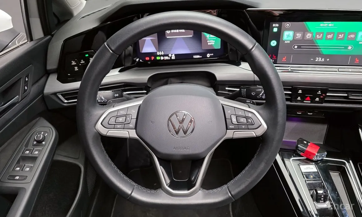 Фото 13 - Volkswagen Golf