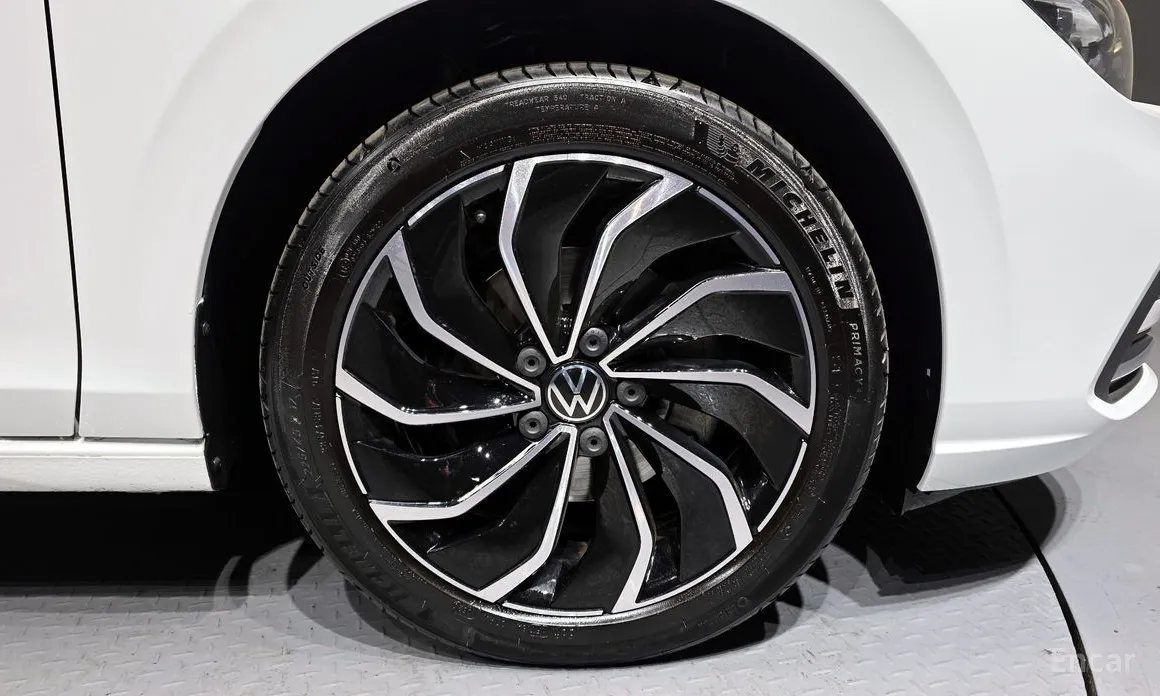 Фото 5 - Volkswagen Golf