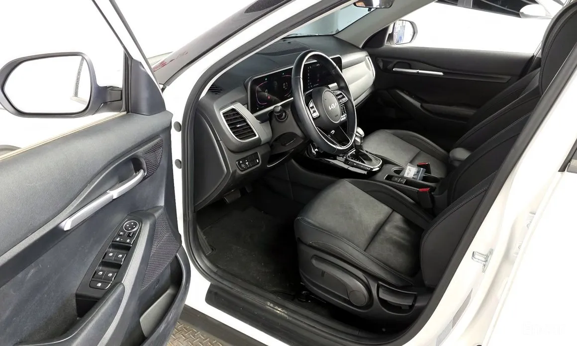 Фото 11 - Kia Seltos