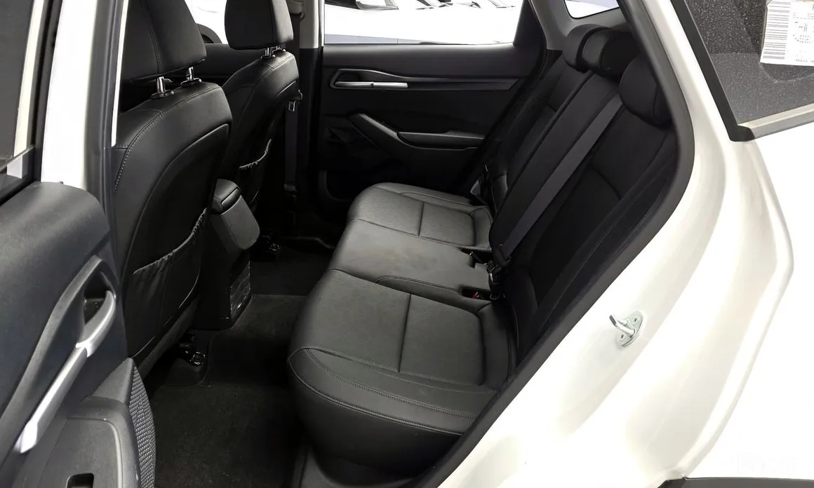 Фото 12 - Kia Seltos