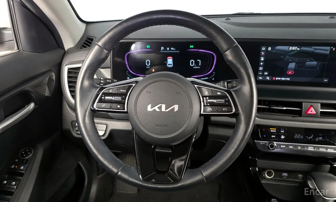 Фото 13 - Kia Seltos