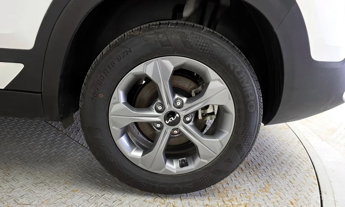 Фото 5 - Kia Seltos