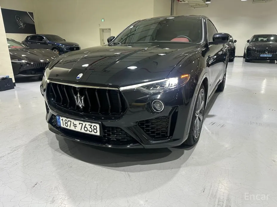 Фото 1 - Maserati Levante