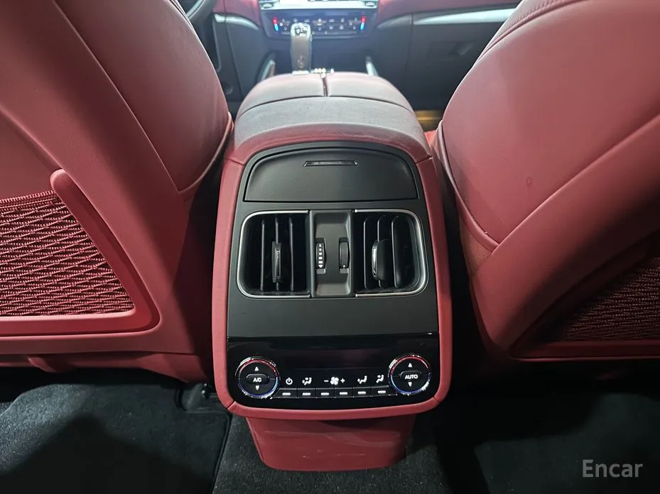 Фото 16 - Maserati Levante