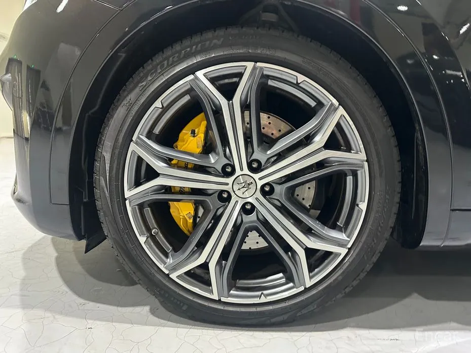 Фото 5 - Maserati Levante