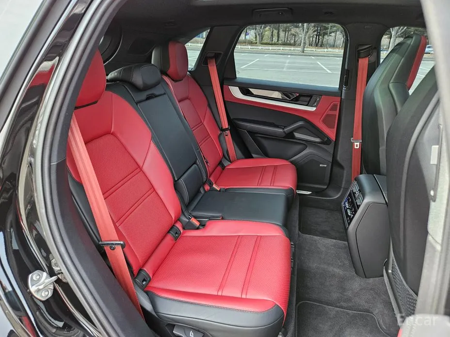 Фото 18 - Porsche Cayenne