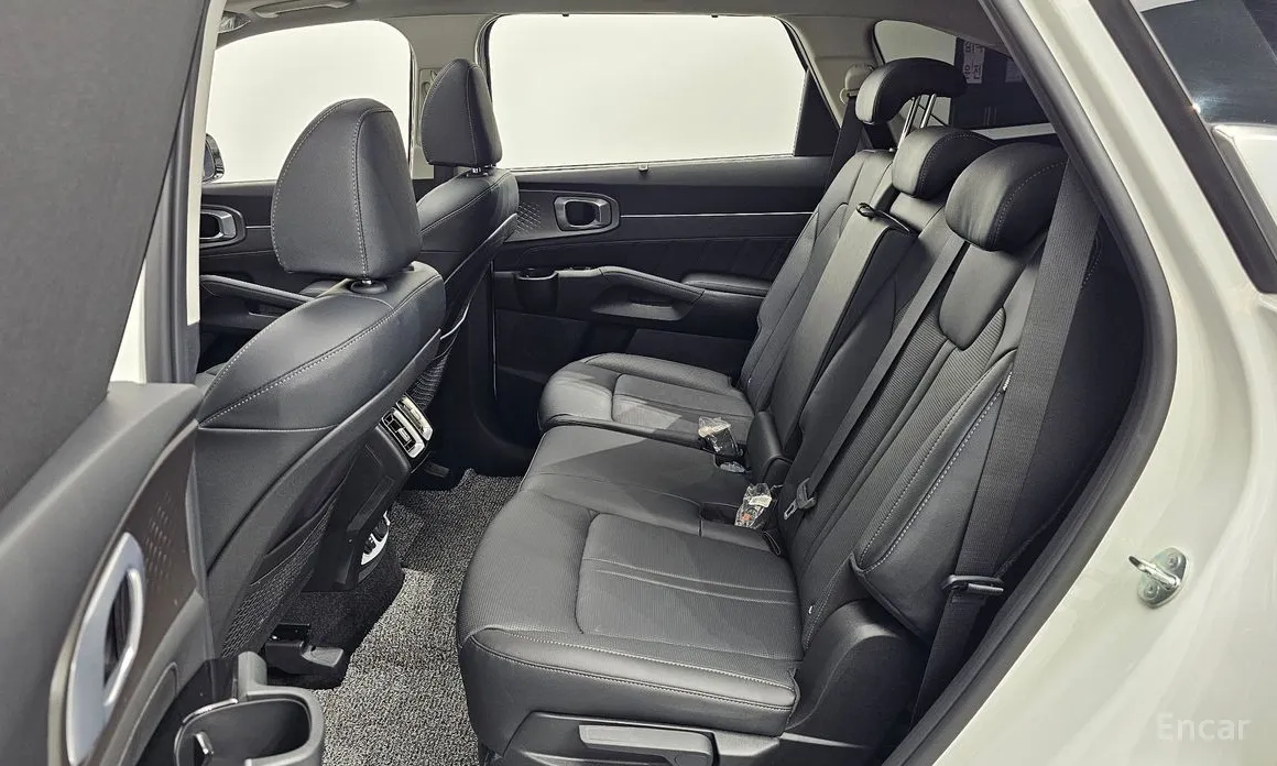 Фото 12 - Kia Sorento