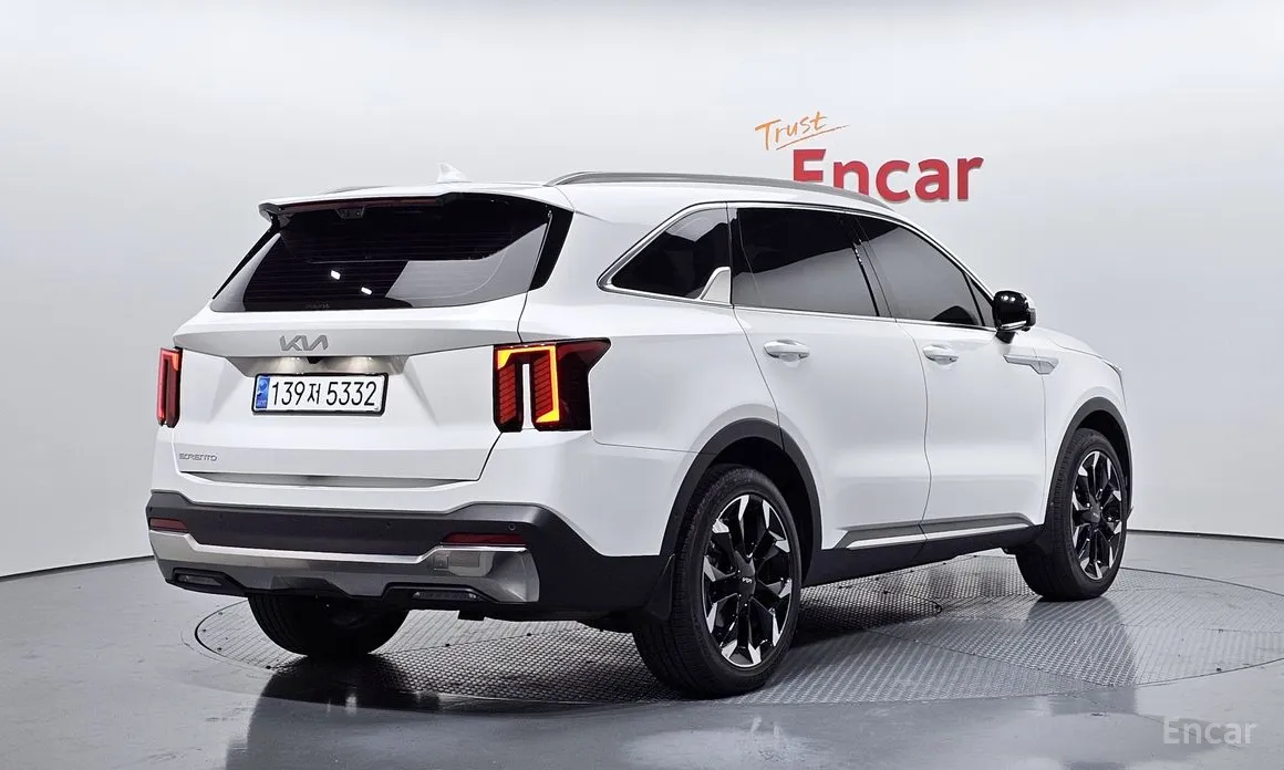 Фото 2 - Kia Sorento