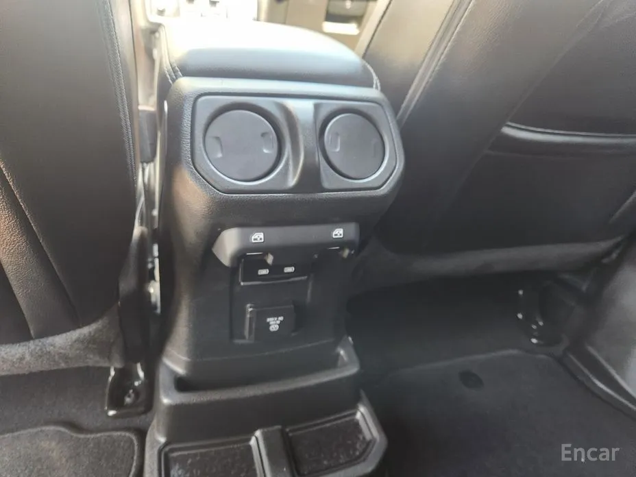 Фото 13 - Jeep Wrangler