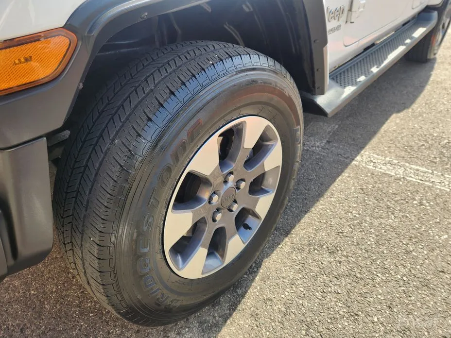 Фото 17 - Jeep Wrangler