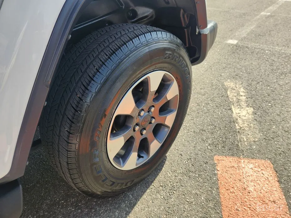 Фото 18 - Jeep Wrangler