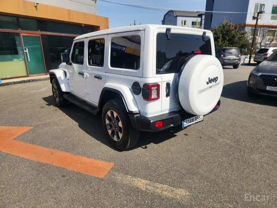 Фото 5 - Jeep Wrangler