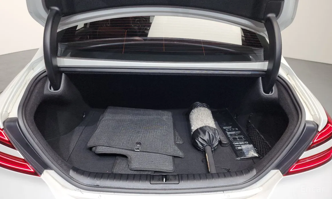 Фото 20 - Genesis G70