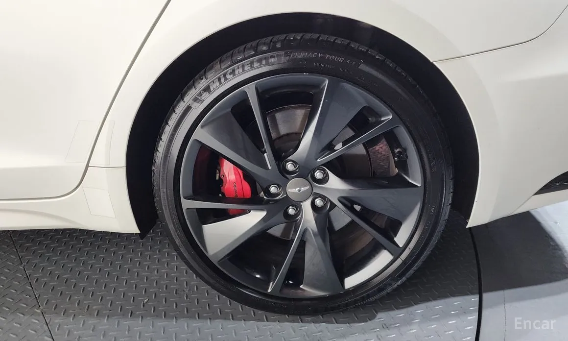 Фото 5 - Genesis G70