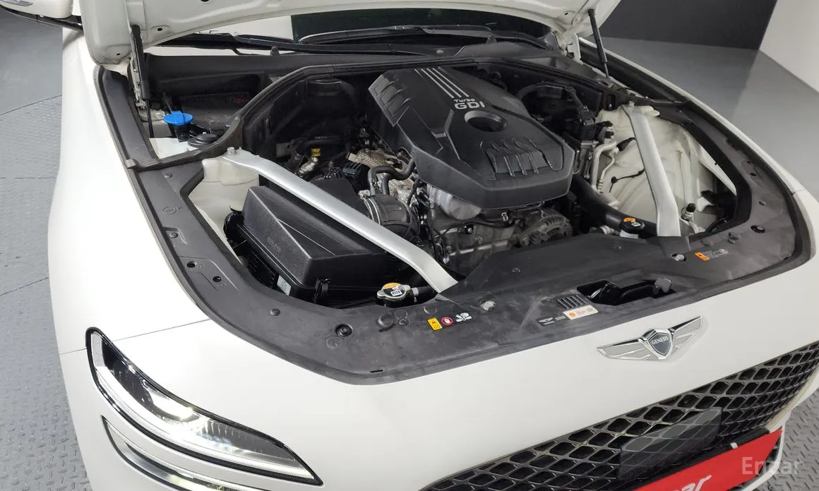 Фото 6 - Genesis G70