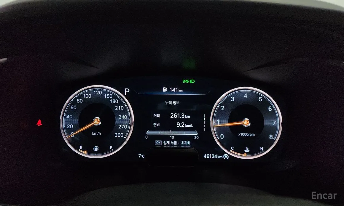 Фото 8 - Genesis G70