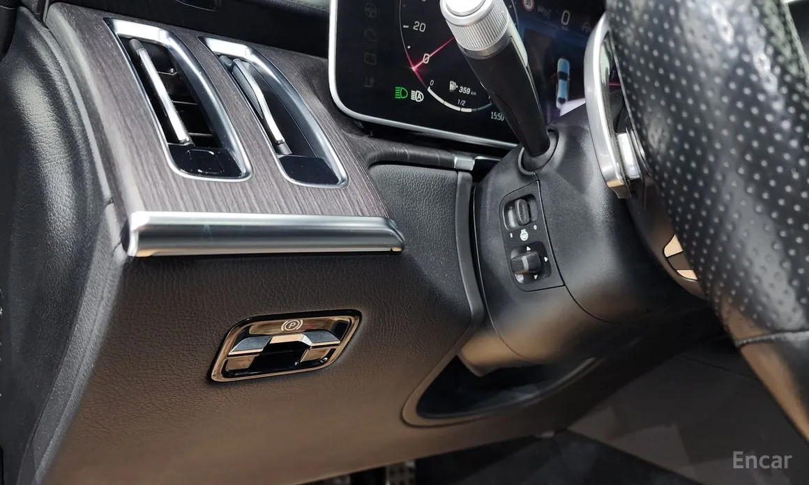 Фото 12 - Mercedes-Benz S-Class