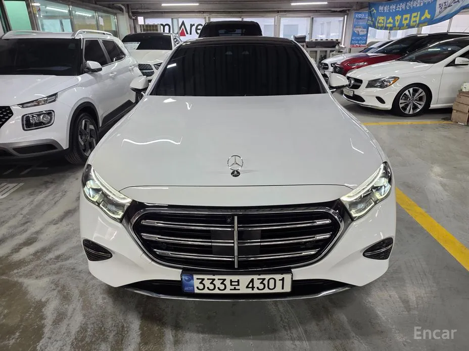 Фото 19 - Mercedes-Benz E-Class