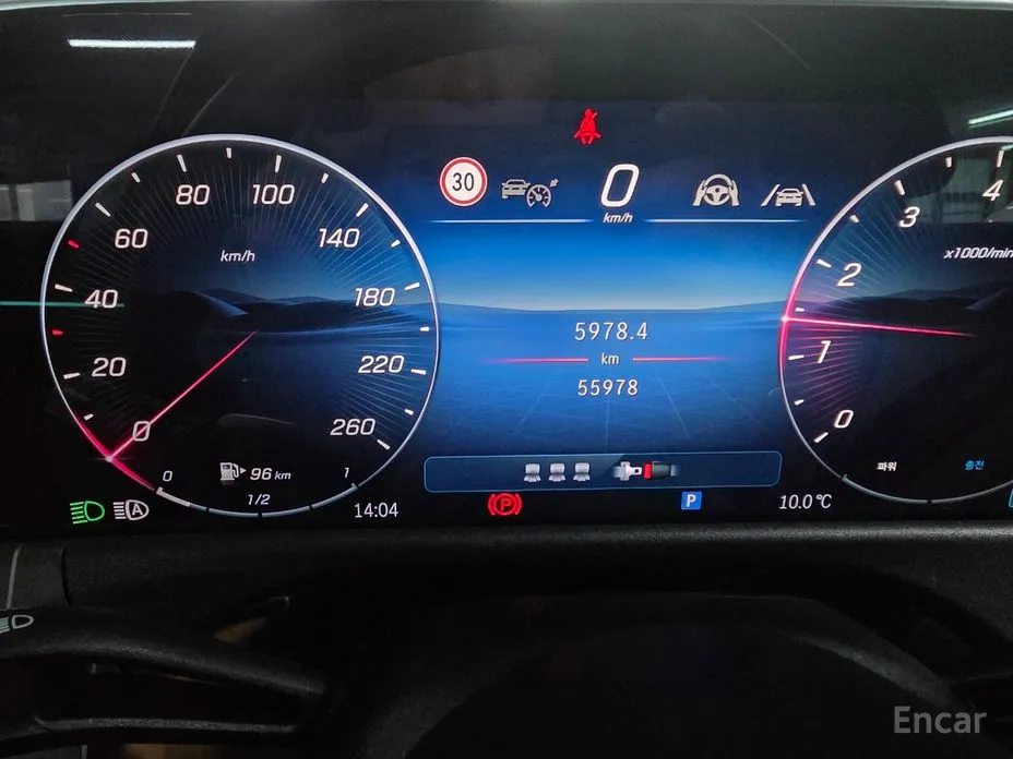 Фото 8 - Mercedes-Benz E-Class