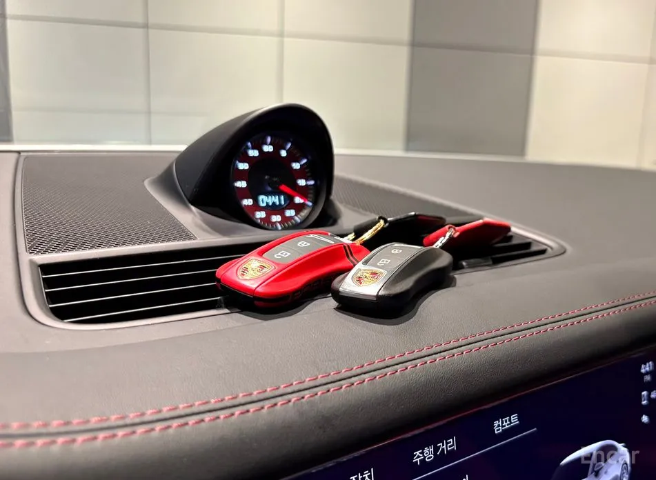 Фото 16 - Porsche Panamera