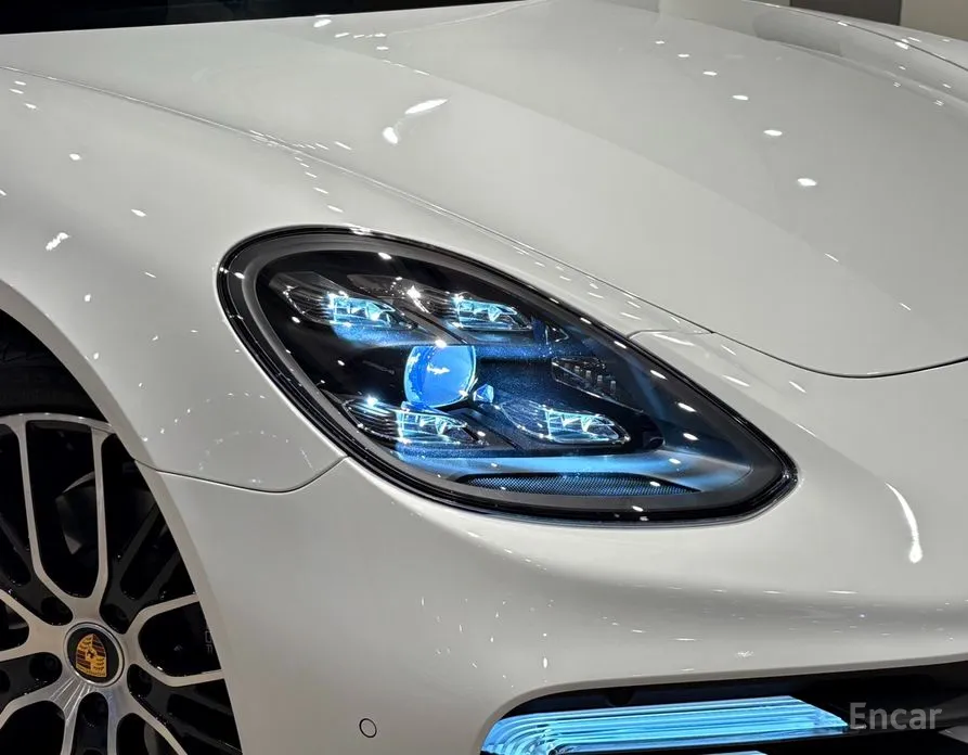 Фото 5 - Porsche Panamera