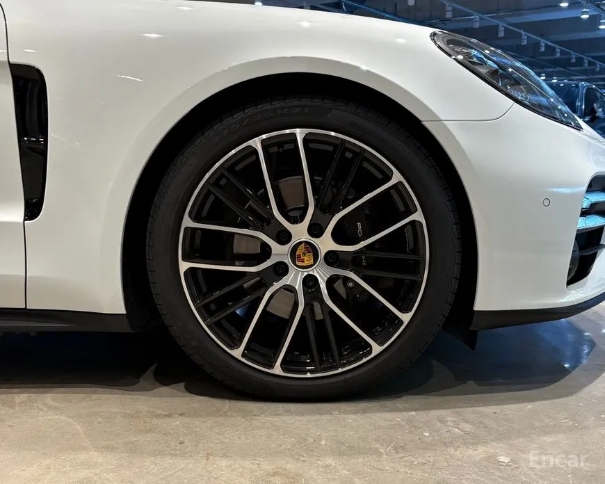 Фото 8 - Porsche Panamera