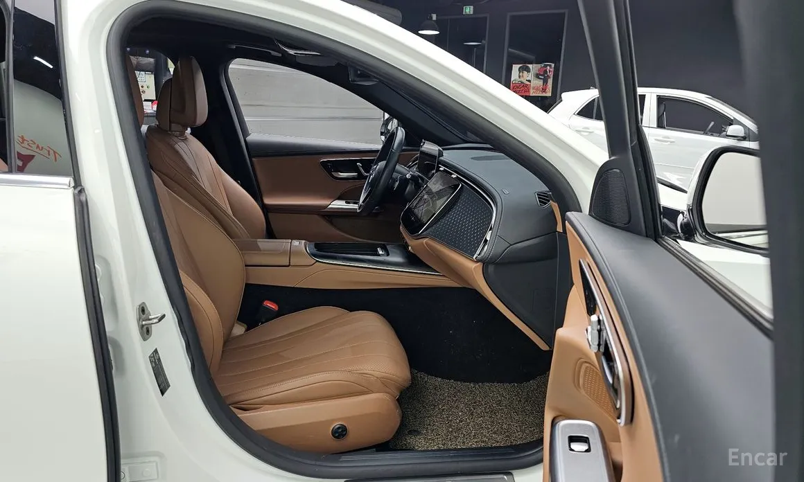 Фото 11 - Mercedes-Benz E-Class