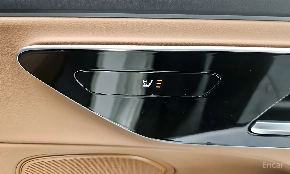 Фото 19 - Mercedes-Benz E-Class