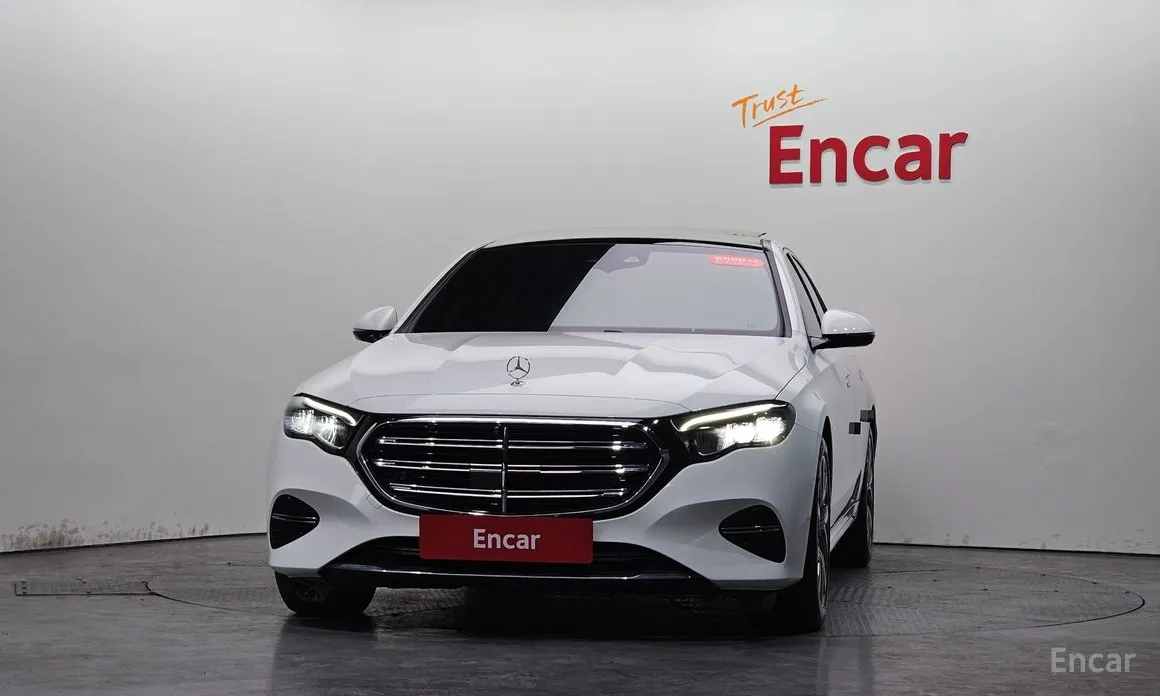 Фото 3 - Mercedes-Benz E-Class