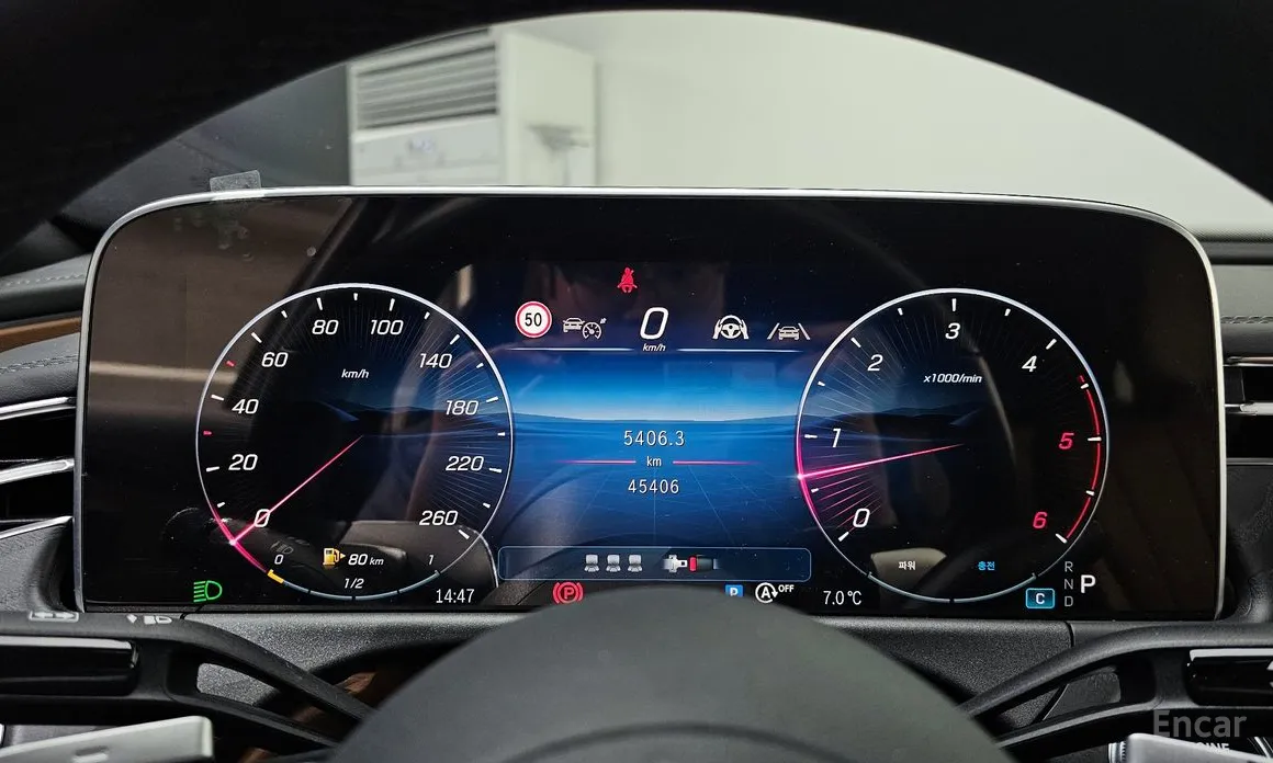 Фото 8 - Mercedes-Benz E-Class