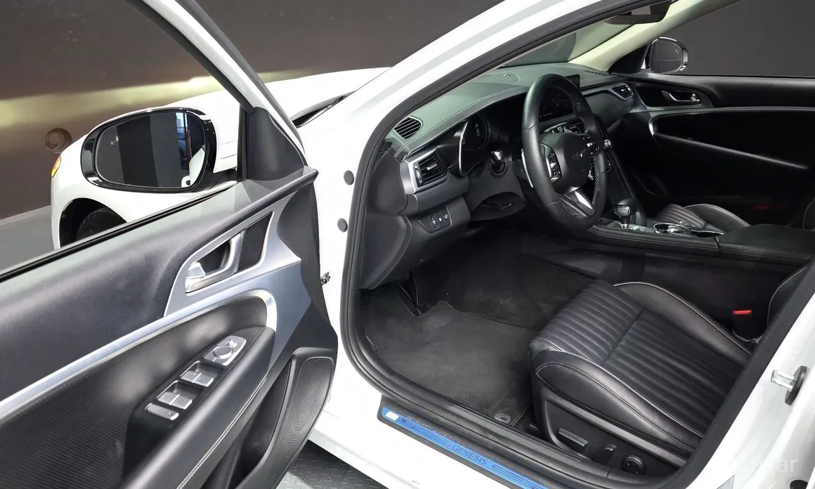 Photo 11 - Genesis G70