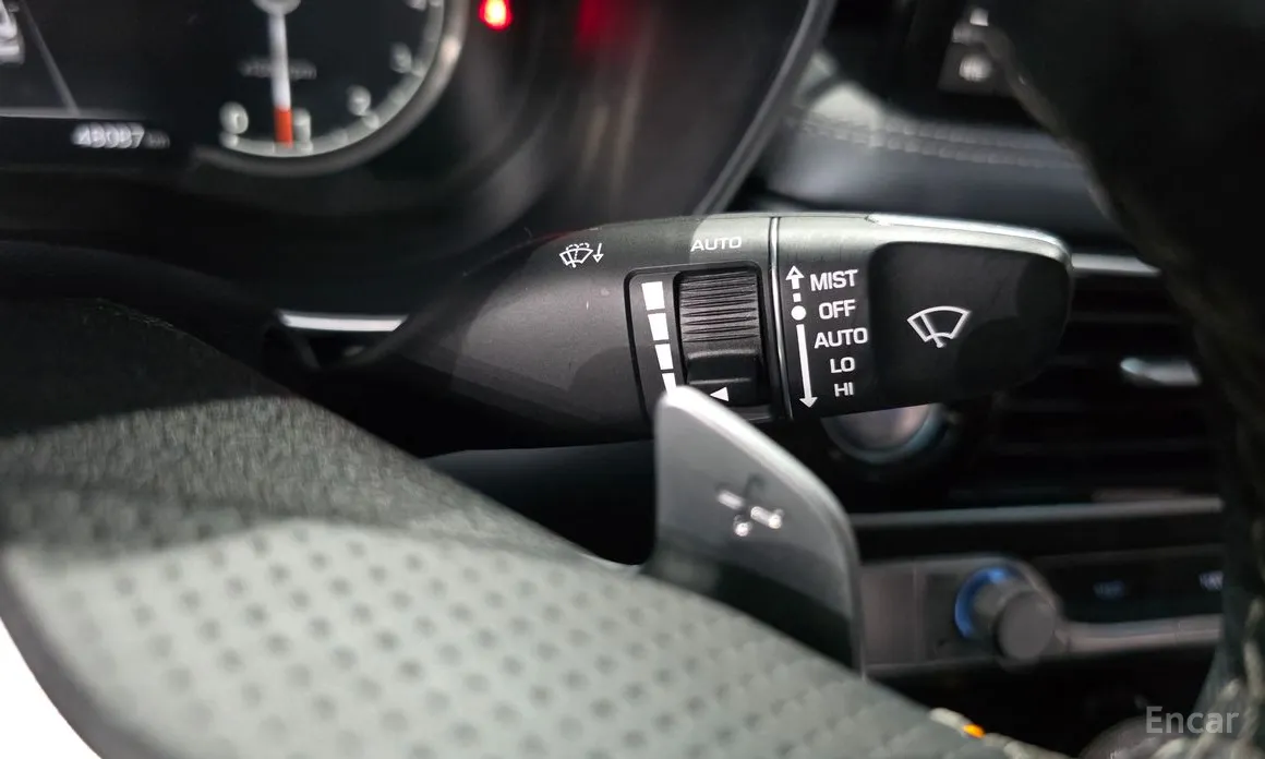 Photo 18 - Genesis G70