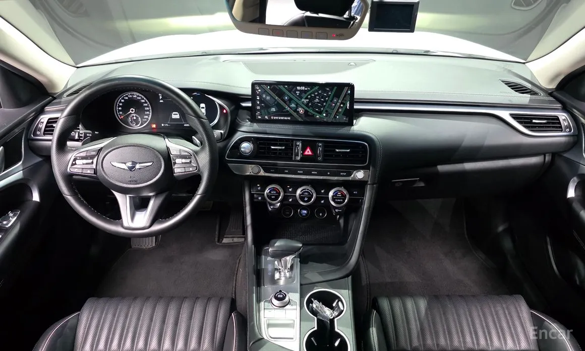 Photo 7 - Genesis G70