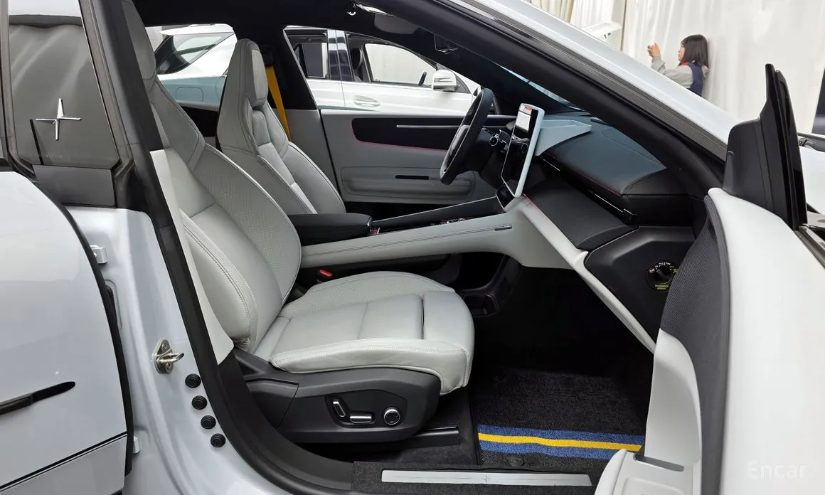 Фото 11 - Polestar 4