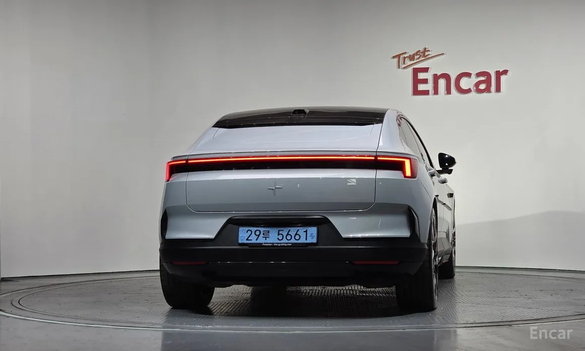 Фото 4 - Polestar 4