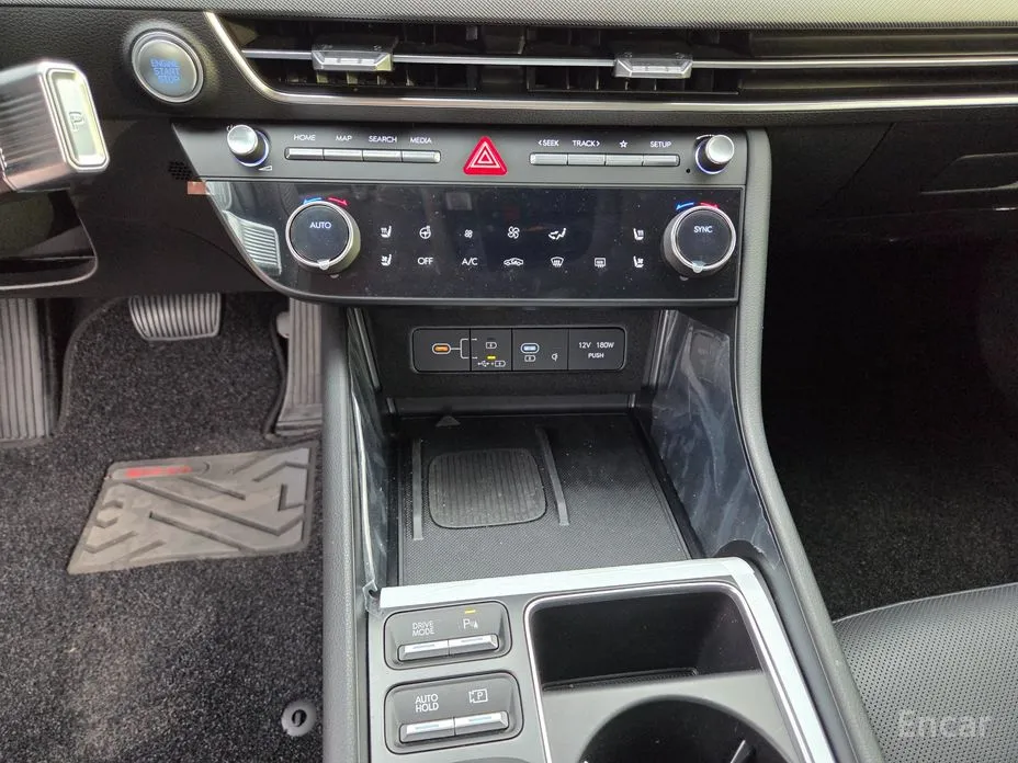 Фото 14 - Hyundai Sonata