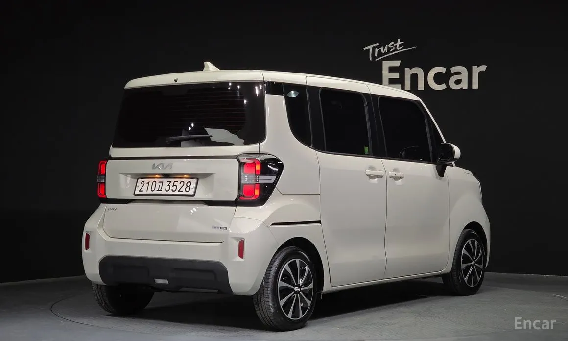 Фото 2 - Kia Ray