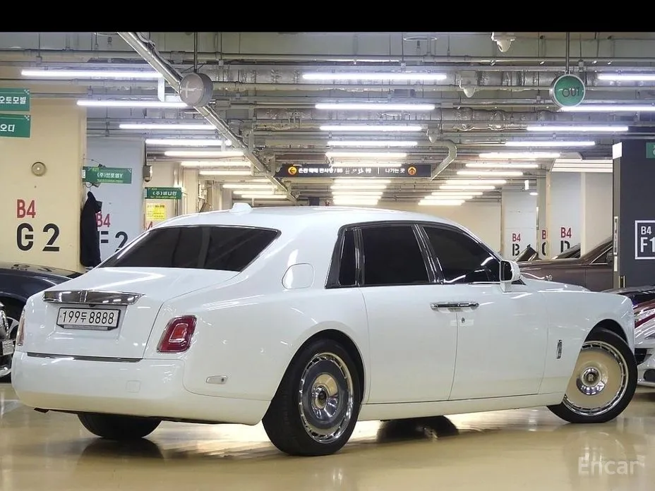 Фото 2 - Rolls-Royce Phantom