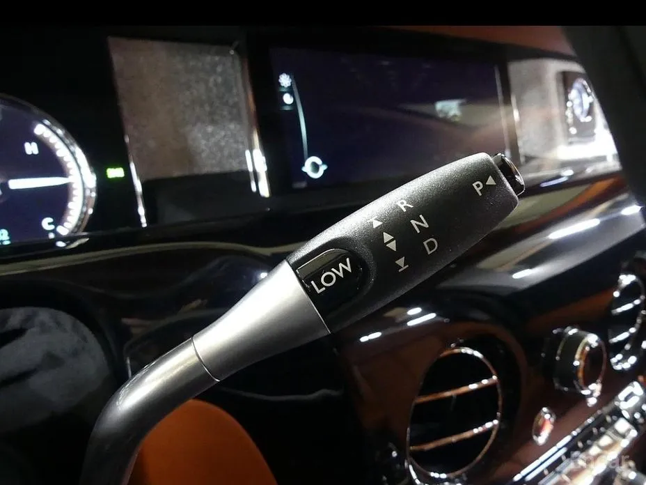 Фото 9 - Rolls-Royce Phantom