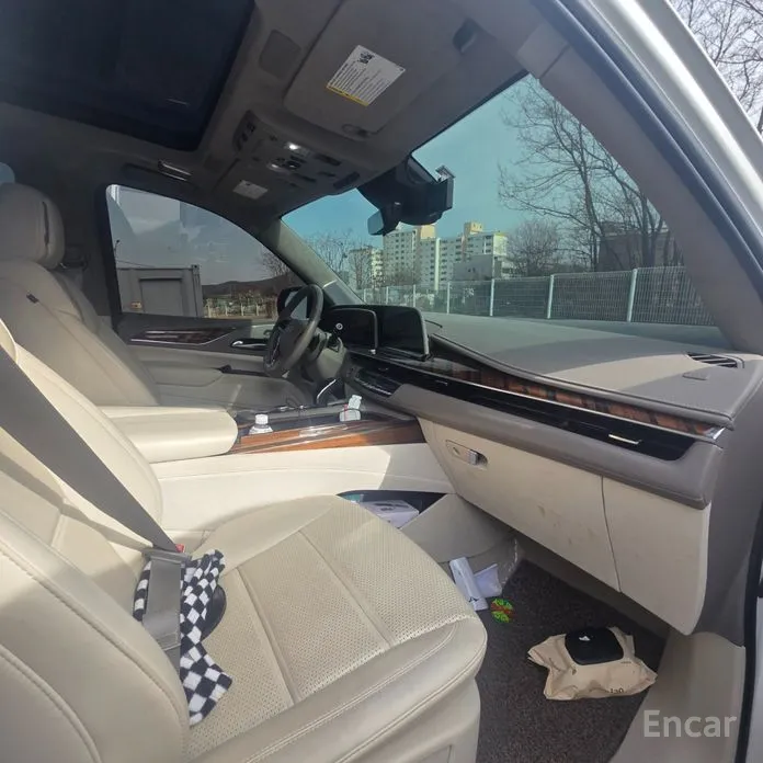 Фото 16 - Cadillac Escalade