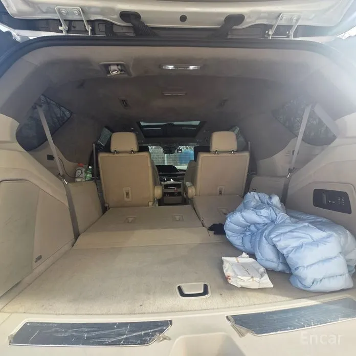 Фото 19 - Cadillac Escalade