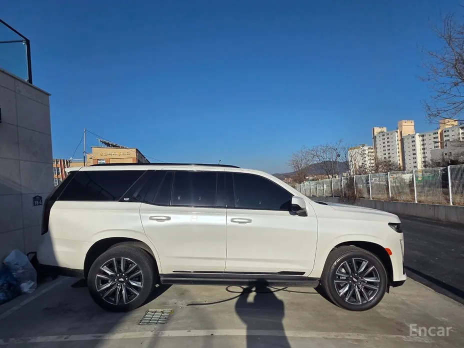 Фото 4 - Cadillac Escalade