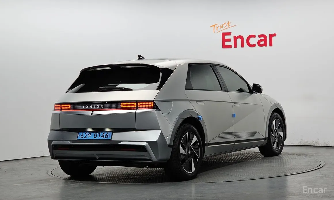 Фото 2 - Hyundai Ioniq 5