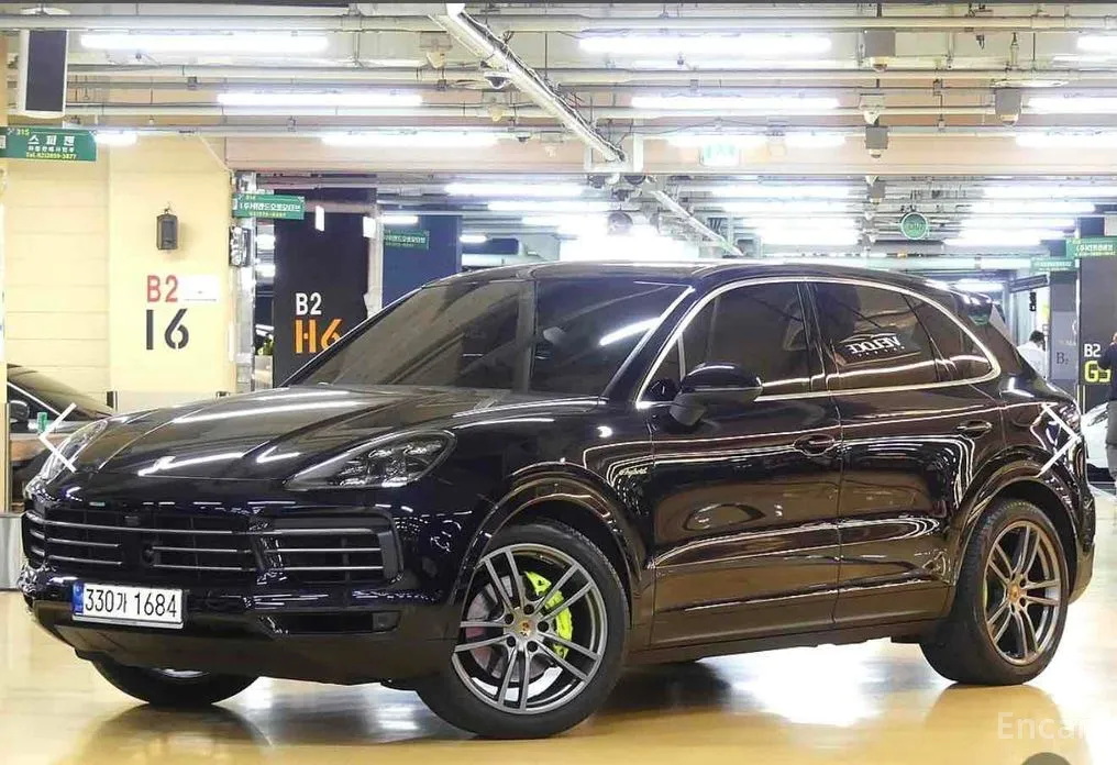 Фото 1 - Porsche Cayenne